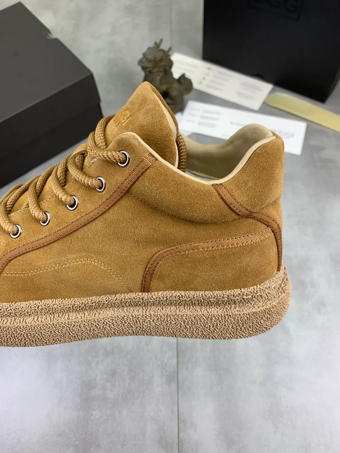Men's men's shoes 💰P580 new arrival 🆕🆕🆕 IUGGI clown casual sneakers, the sultry clown feels like a visual, 26-year upgrade, suede, light and comfortable, versatile style, wool lining, comfortable and warm, rubber outsole, non-slip and firm size: 39-44, three colors 968-3